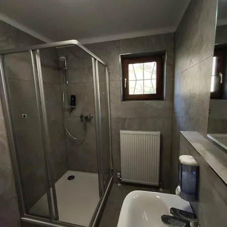 Quaint In Modern Flat Privatunterkunft